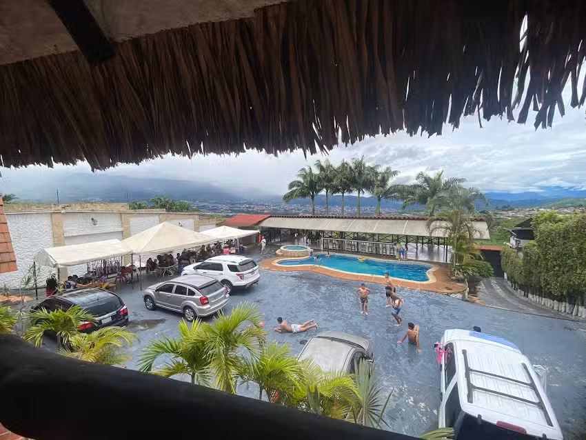 Bunker Chalet Las Maravillas de Bol&iacute;var