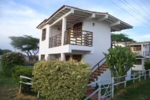 Caba&ntilde;as Bougainvillea