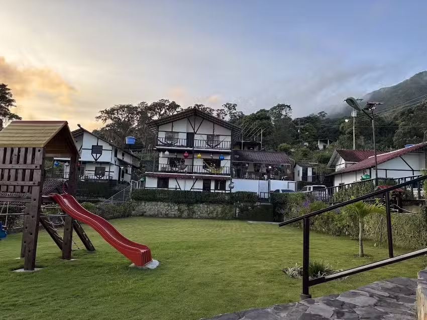 Caba&ntilde;as Cerro Negro