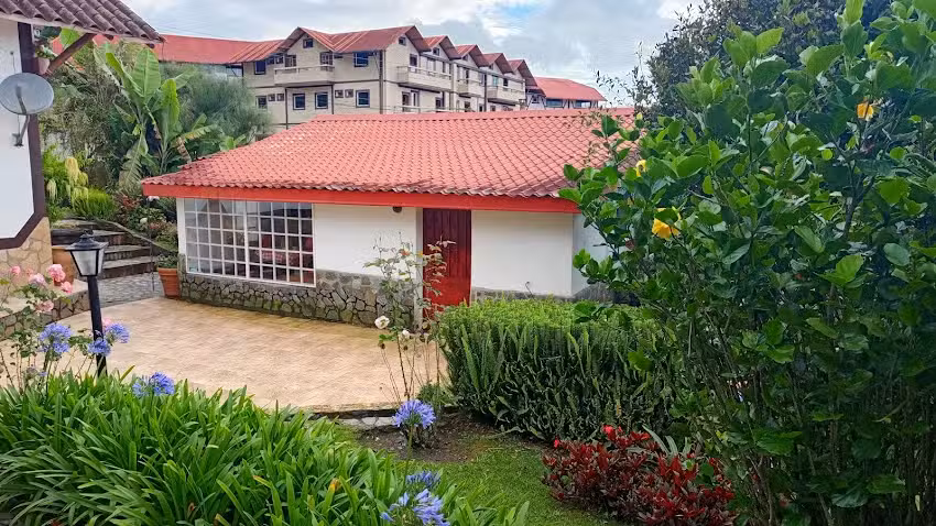 Caba&ntilde;as de Mirna