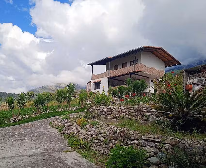 Caba&ntilde;as El Para&iacute;so de la Chinita