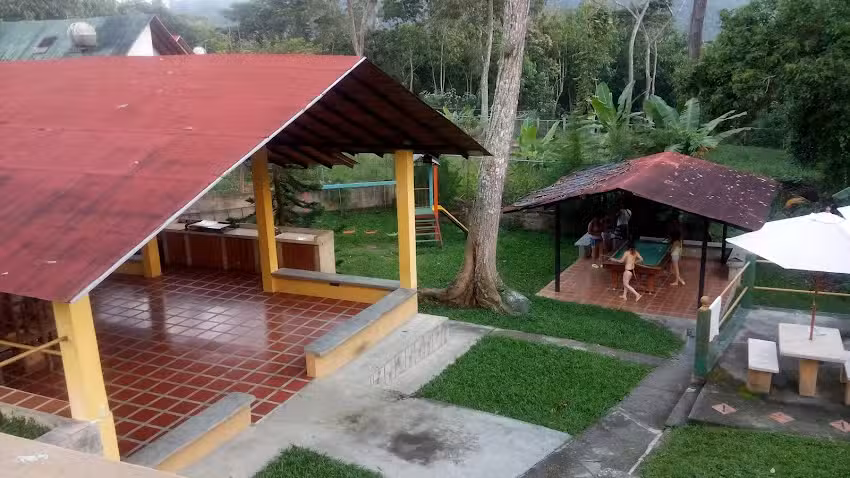 Caba&ntilde;as Los Manantiales