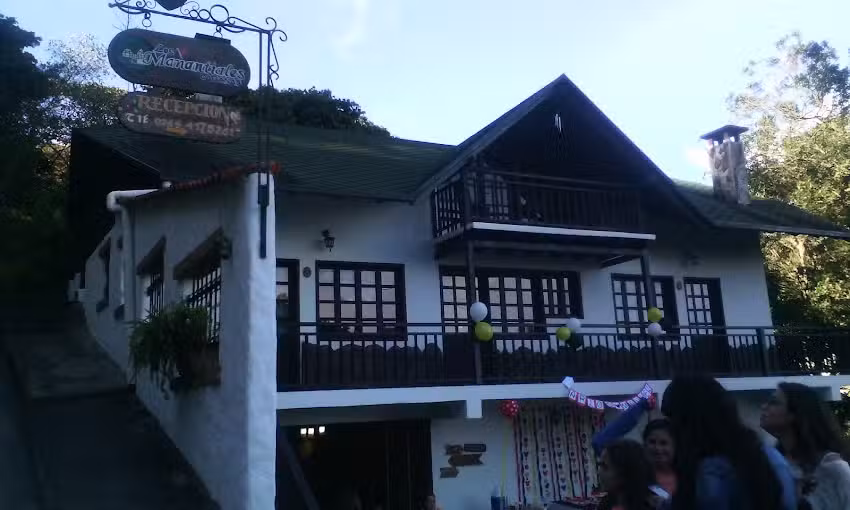 Caba&ntilde;as Los Manantiales