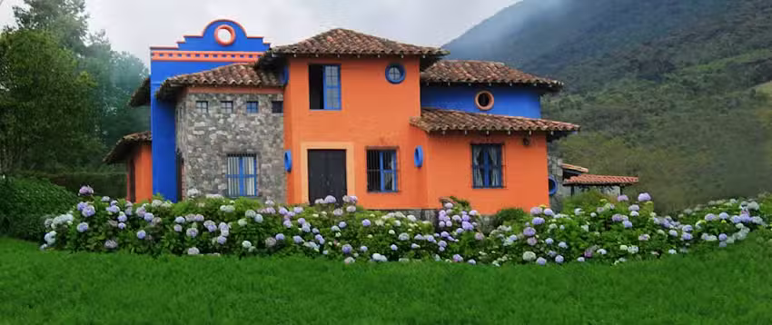 Casona R&iacute;o Arriba