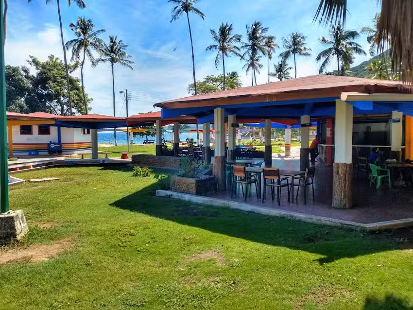 Complejo Tur&iacute;stico Hotel Balneario Cachamaure