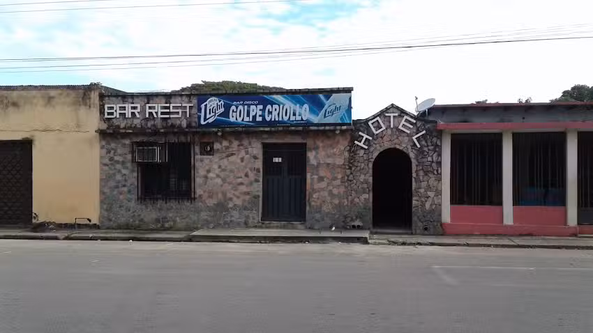 Hotel Bar Restaurante Golpe Criollo