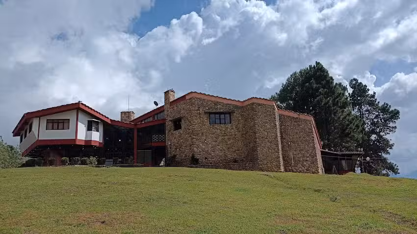 Hotel de Monta&ntilde;a