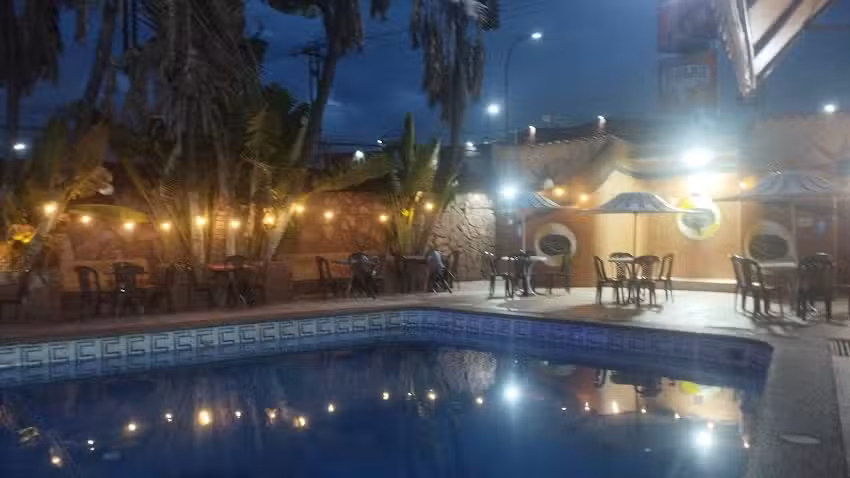 Hotel El Mes&oacute;n de La Campana