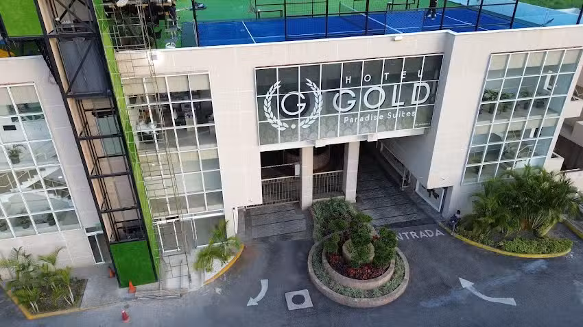 HOTEL GOLD PARADISE SUITES