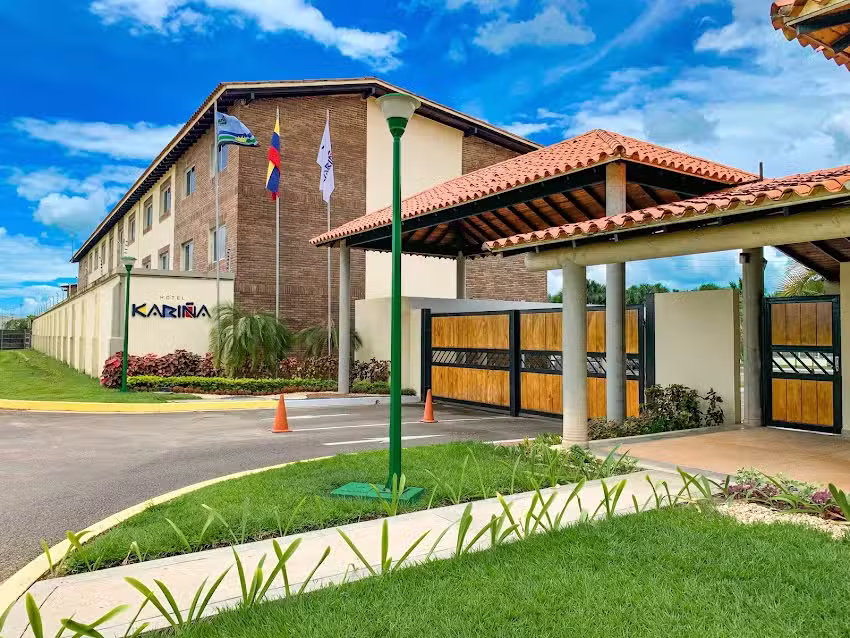 HOTEL KARI&Ntilde;A MATUR&Iacute;N