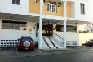 Hotel La Bre&ntilde;a