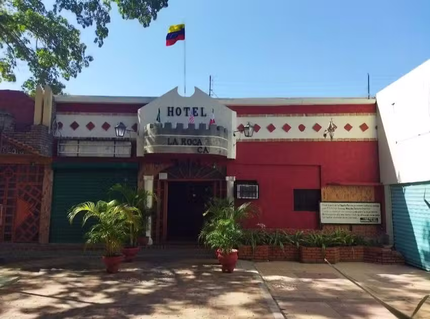 Hotel La Roca