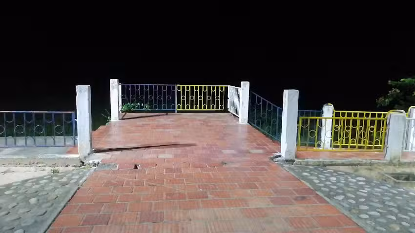 Malecon Turistico El Canton Rio Caparo