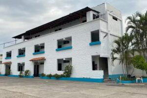 Qui&ntilde;ones Residencias Campo Real