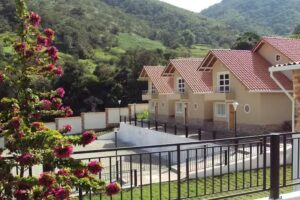 Refugio Entre Monta&ntilde;as