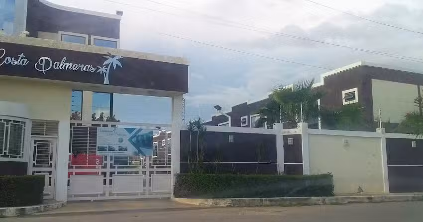 Residencias Costa Palmera