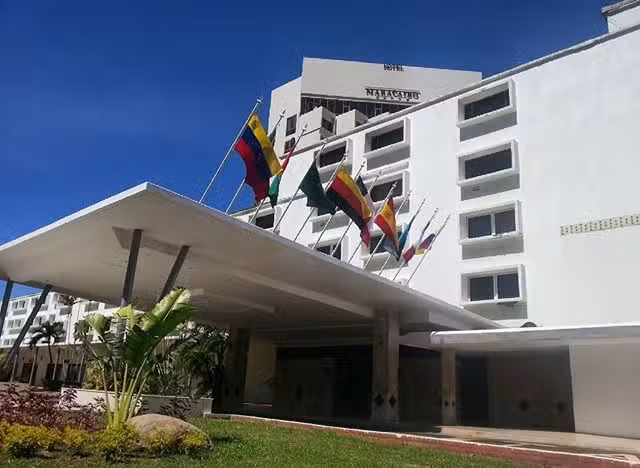 Tibisay Hotel del Lago